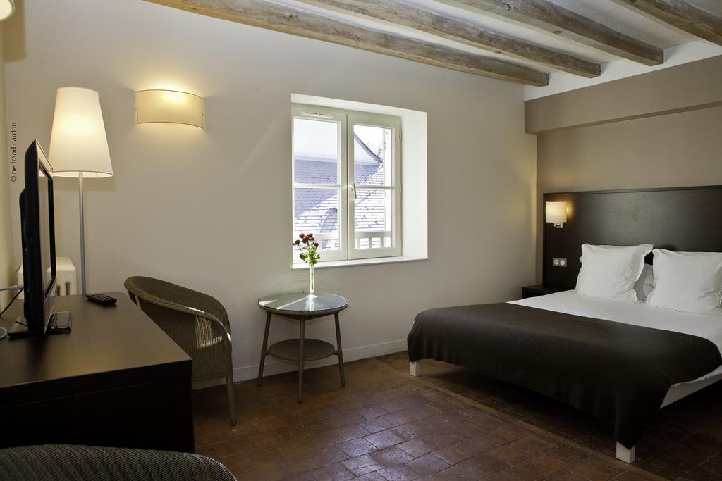 Le Clos Aux Roses Chedigny Room photo